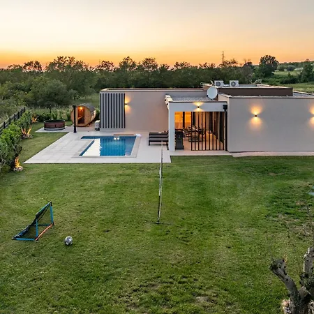 Villa D Zadarvillas *